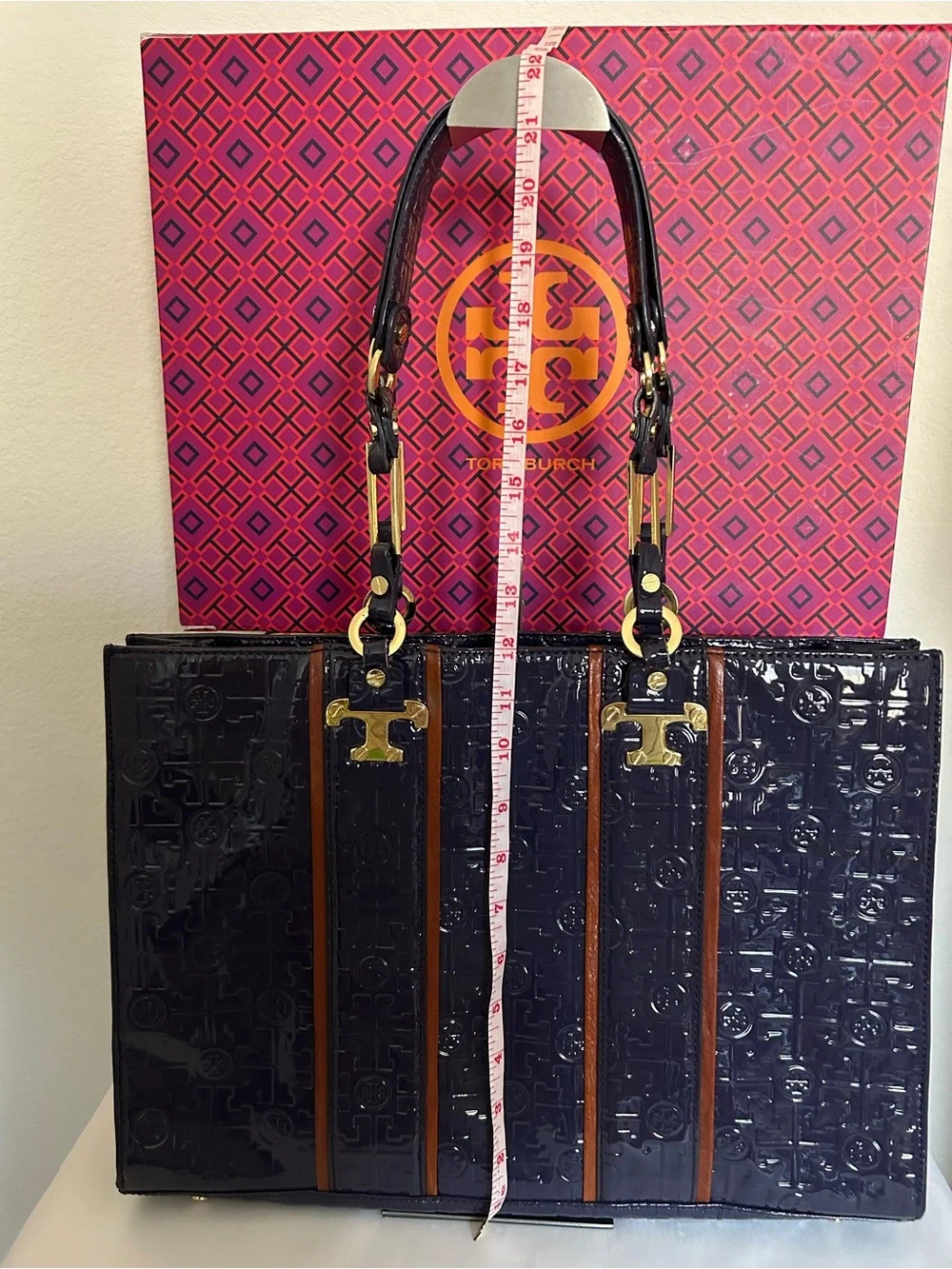 💜Tory Burch💛Purple~Plum embossed Logo Patent Leather Tote w/Tan Trim & Goldtone
